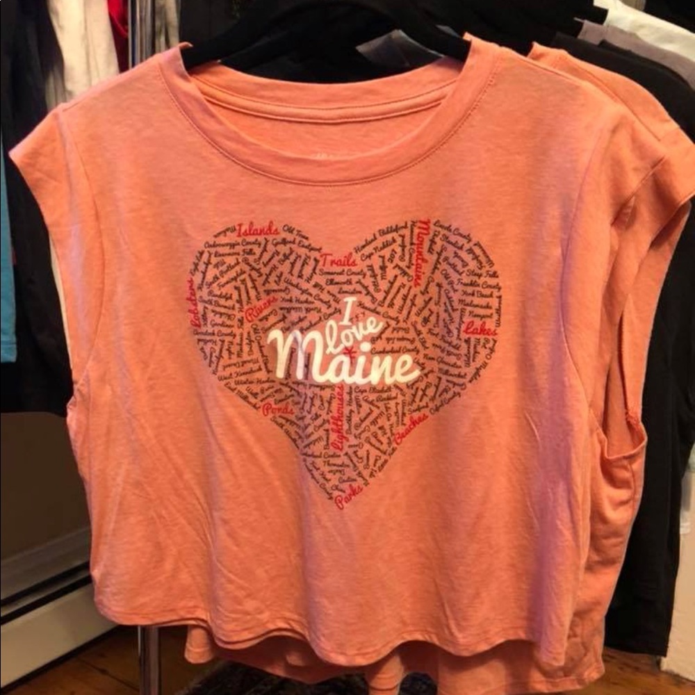 Cropped Fluttersleeve “I love Maine” Crop Tee